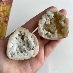 Snow Quartz geode